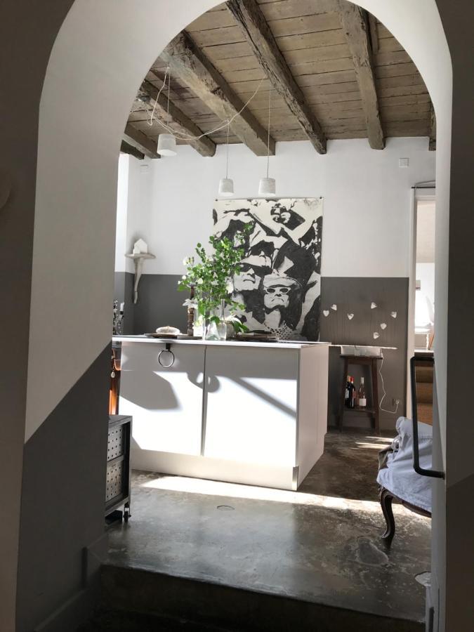 La Maison Sur La Place Penne-dʼAgenais Exteriör bild