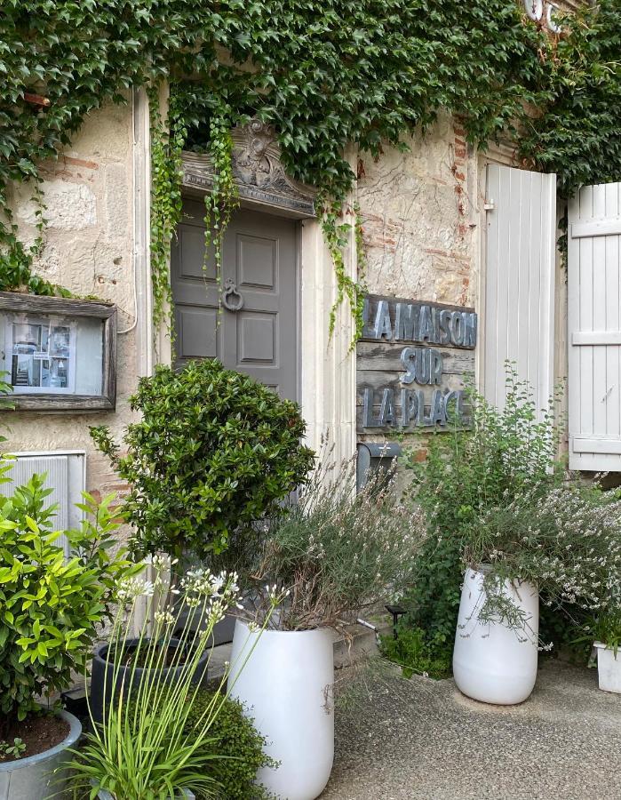 La Maison Sur La Place Penne-dʼAgenais Exteriör bild