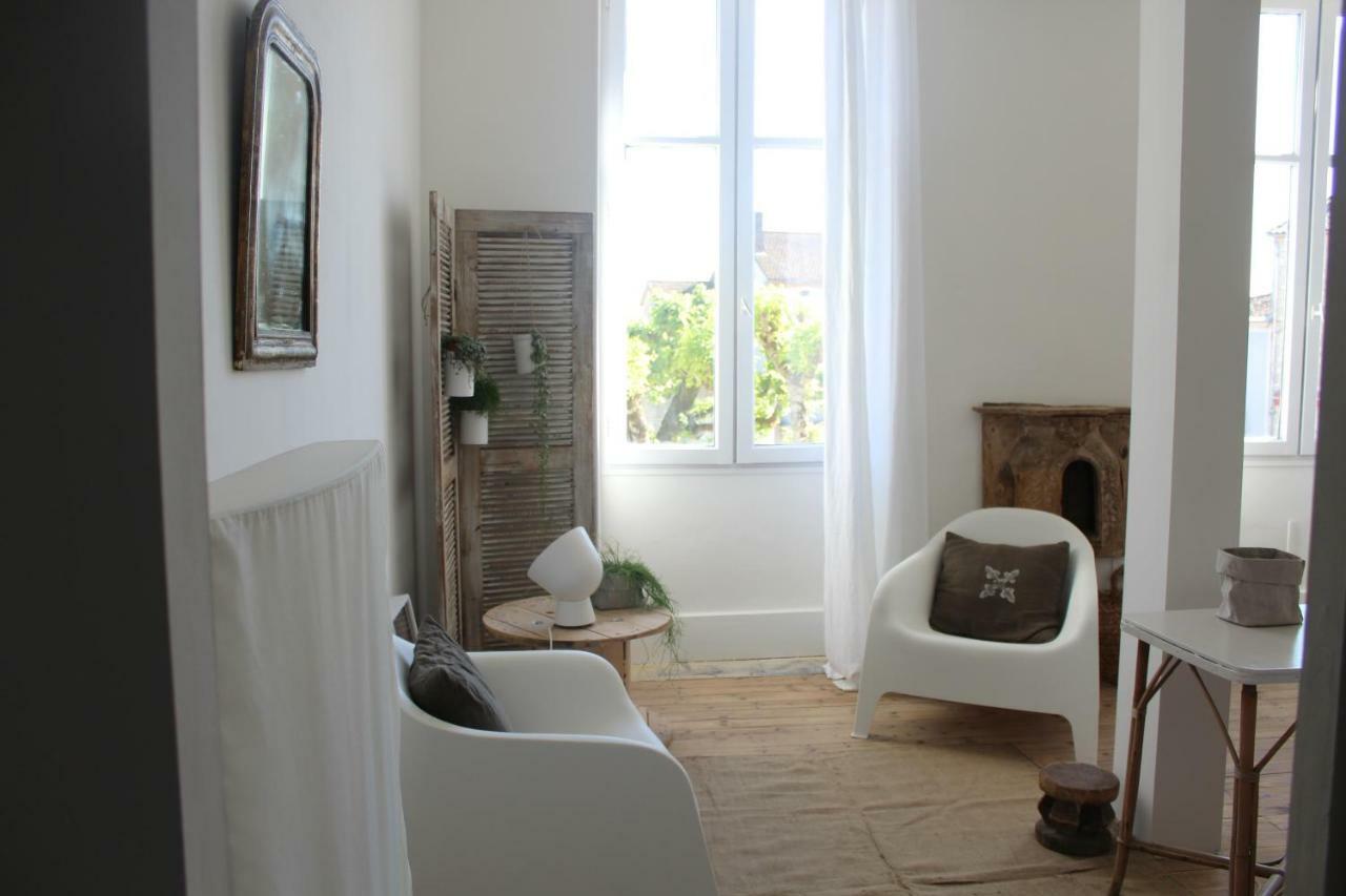 La Maison Sur La Place Penne-dʼAgenais Exteriör bild